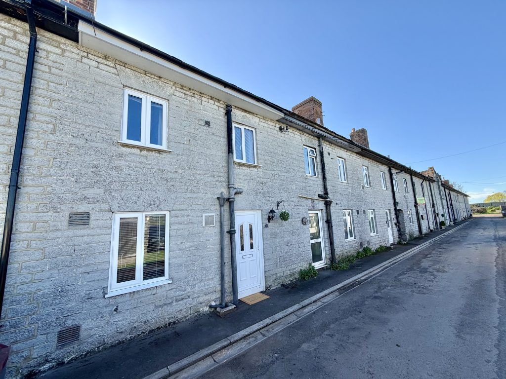 Property photo 2 of 13