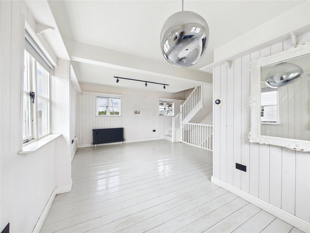 Property photo 3 of 16 Picture No. 08