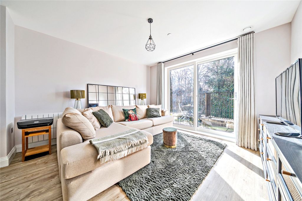 Property photo 2 of 8 Reception Room