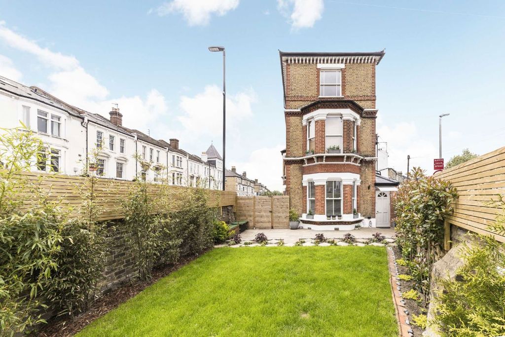 Property photo 1 of 7