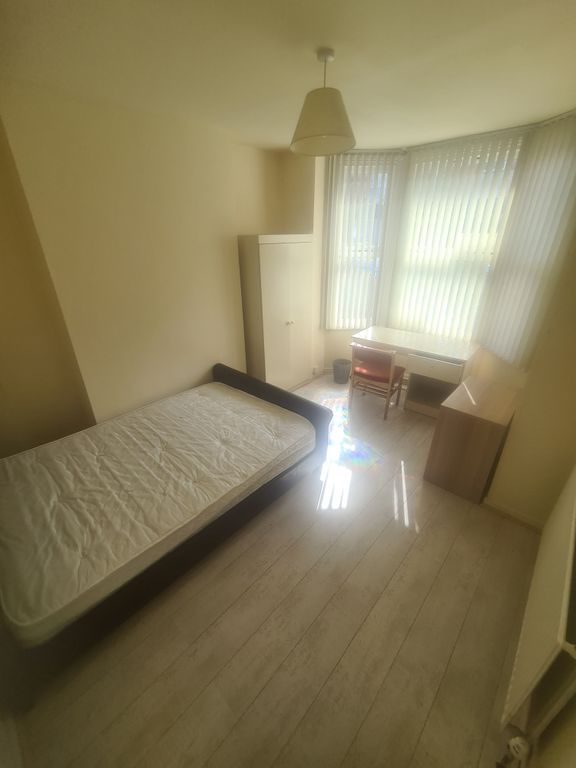 Property photo 3 of 25
