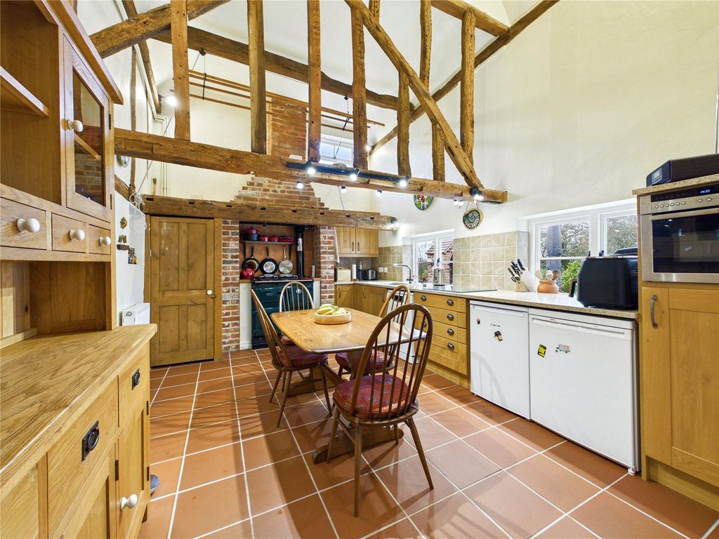 Property photo 2 of 35 Picture No. 28