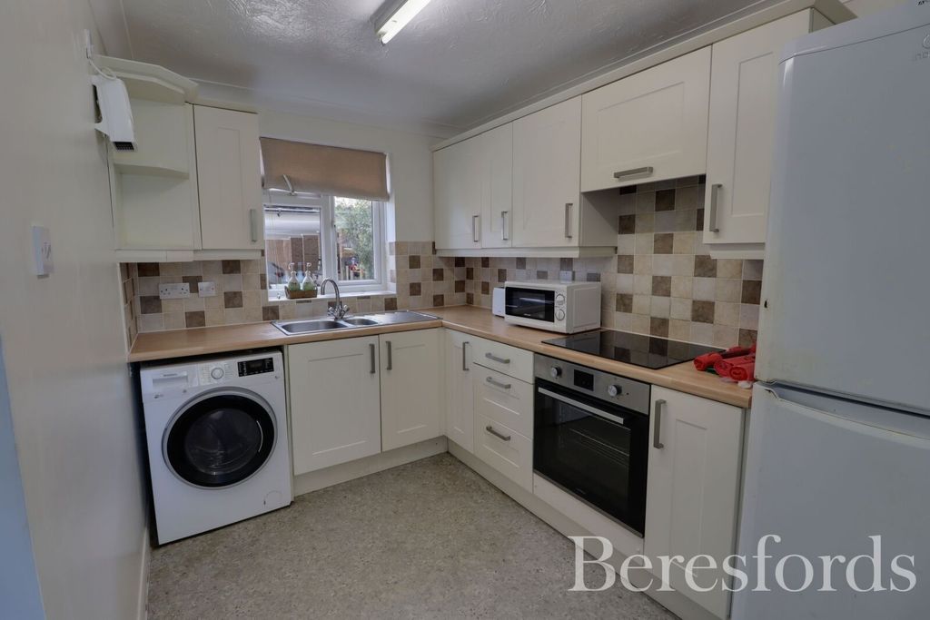 Property photo 3 of 11 Picture No. 17