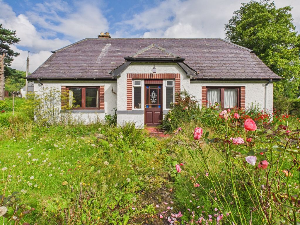 Property photo 2 of 40