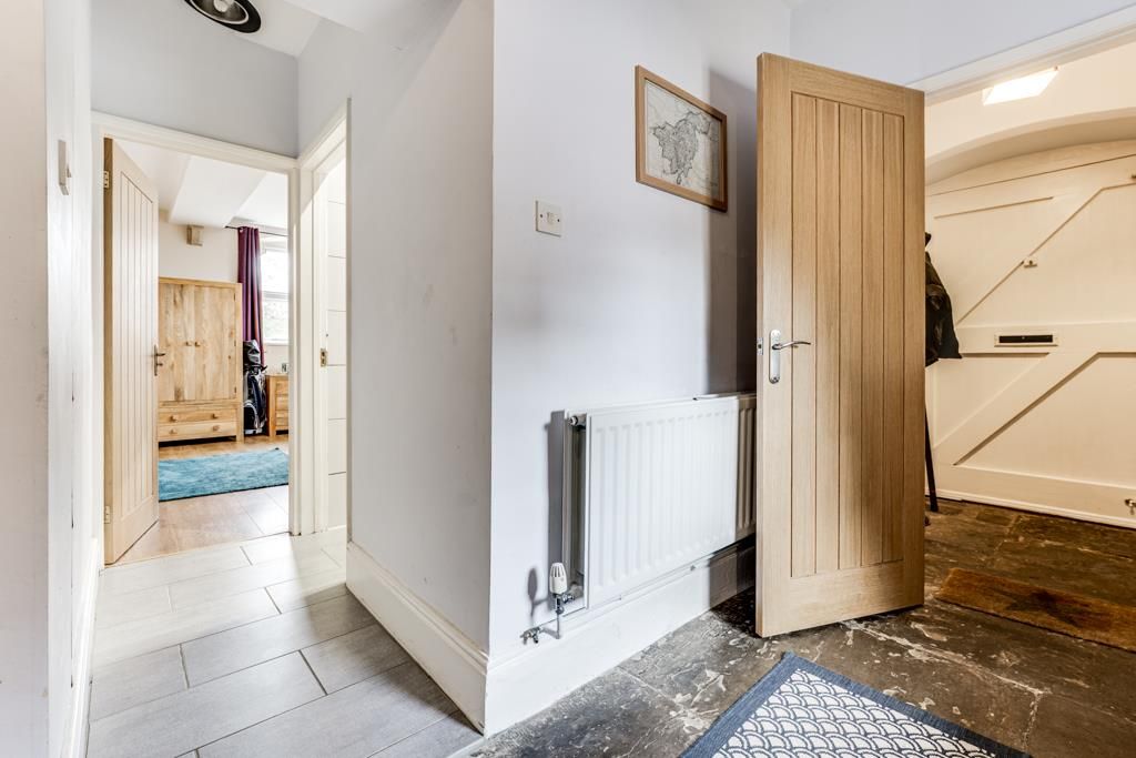 Property photo 2 of 54 8 Church Street, Burton Latimer-14.Jpg