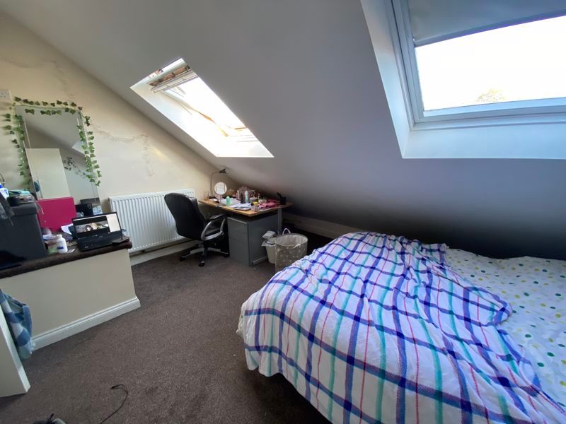 Property photo 1 of 8 Bedroom 3