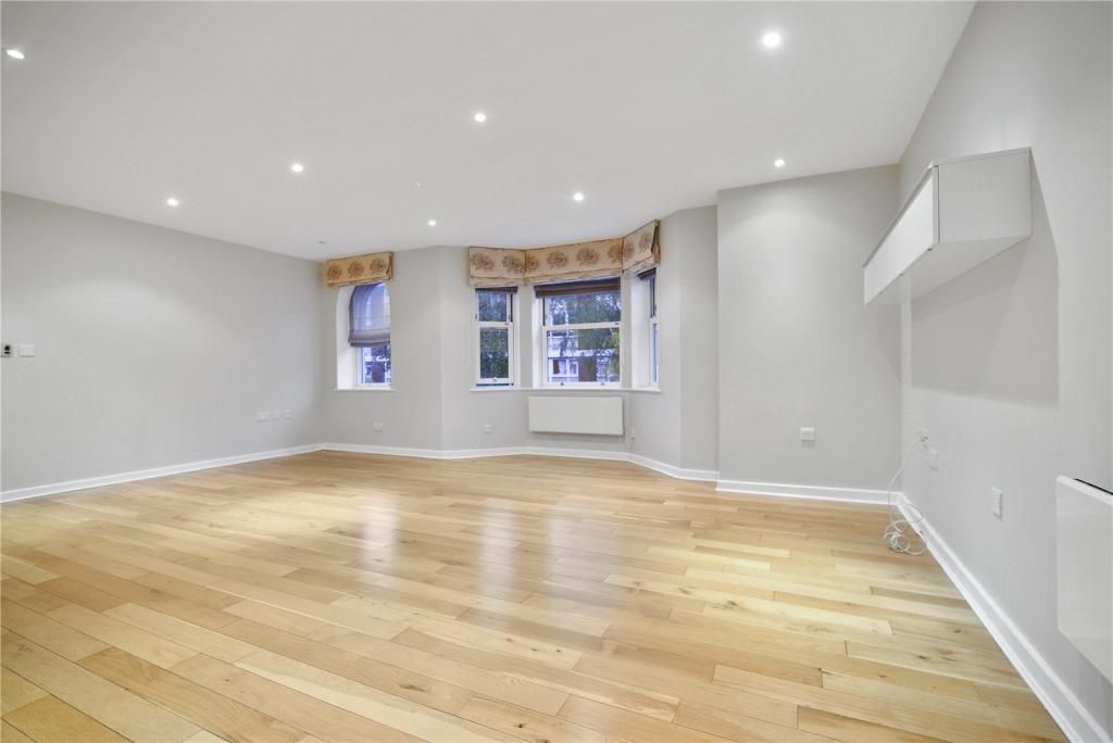 Property photo 2 of 27