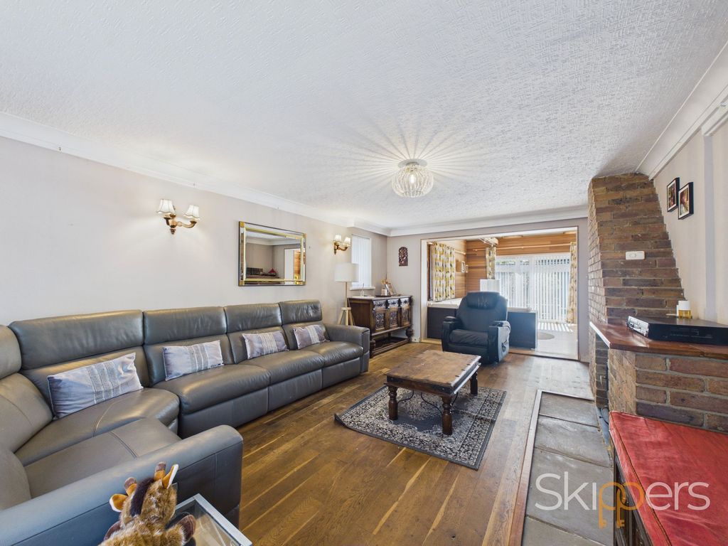 Property photo 2 of 35