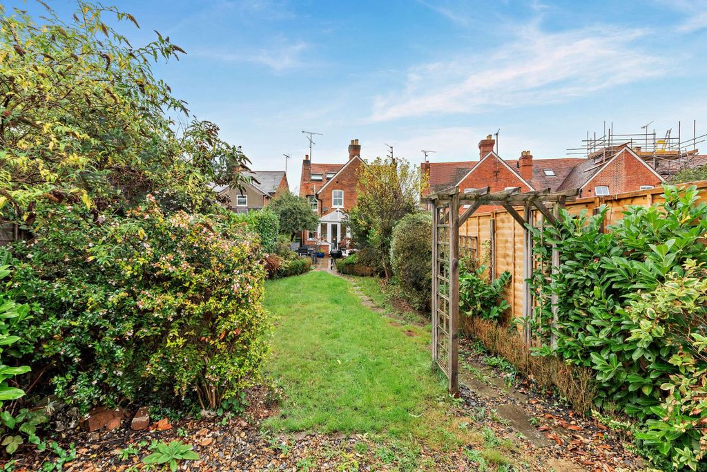 Property photo 2 of 11 Picture No. 32