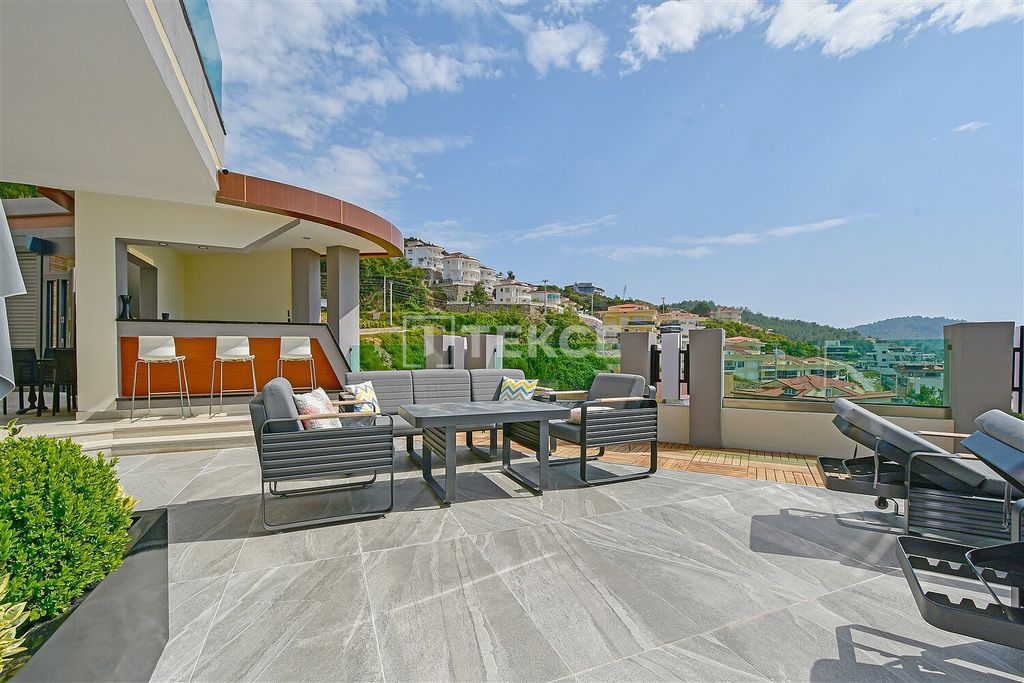 Property photo 3 of 54