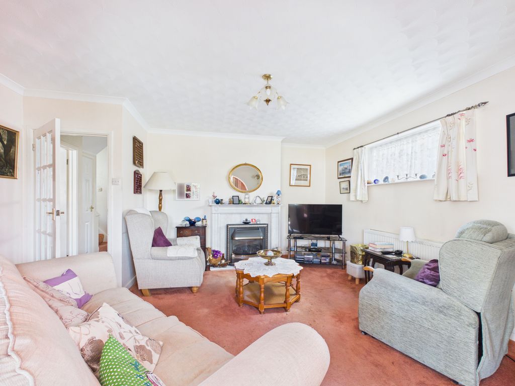 Property photo 2 of 13 Media