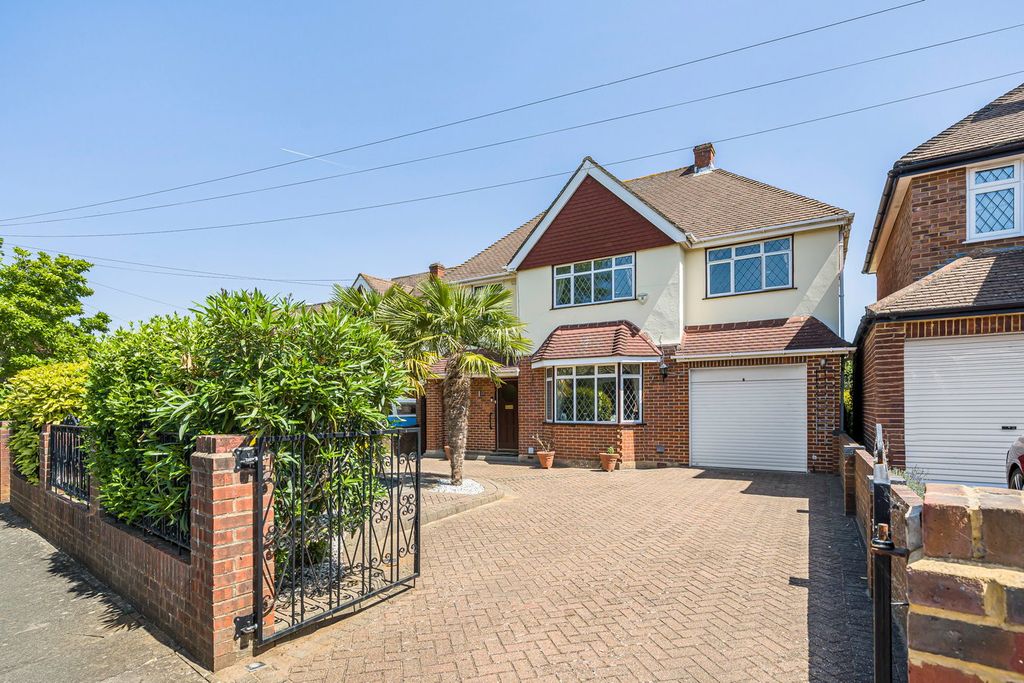 Property photo 1 of 22