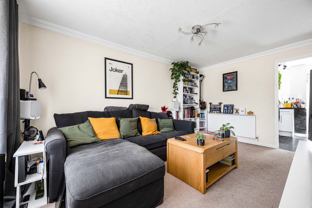Property photo 2 of 13