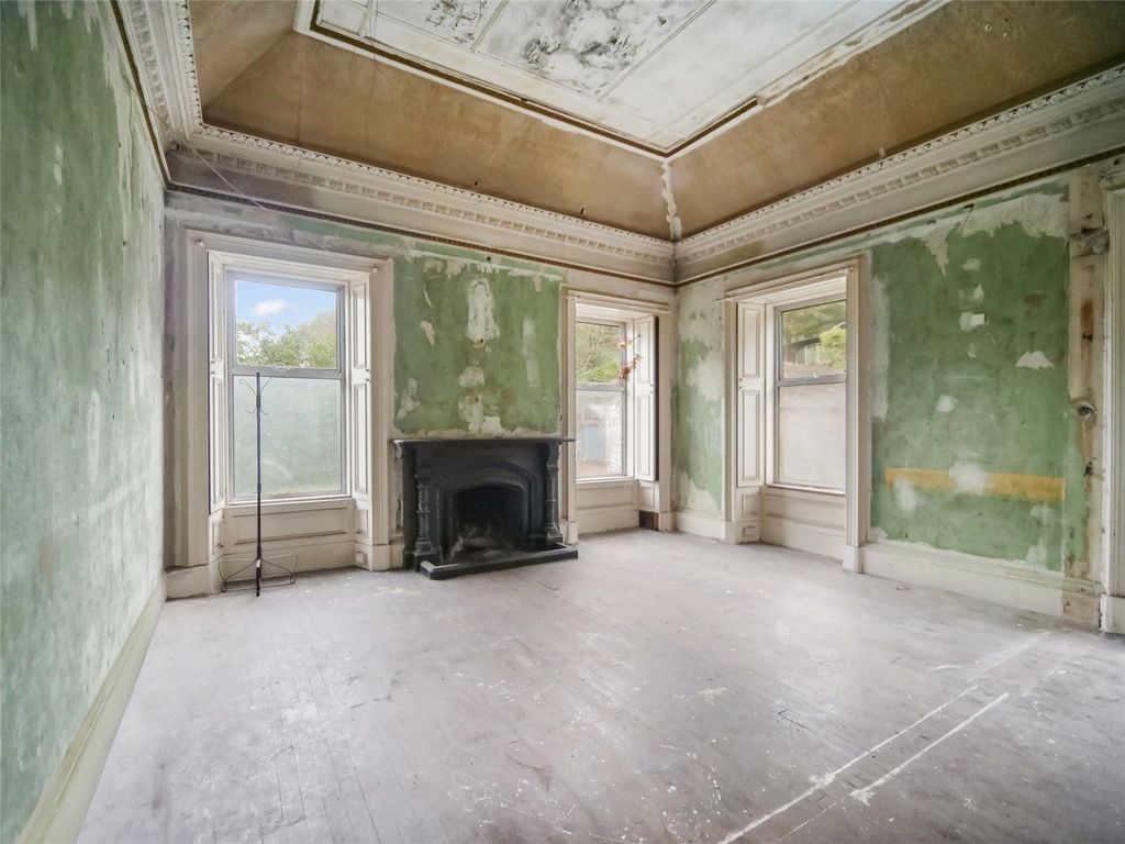 Property photo 2 of 23 Picture No. 11