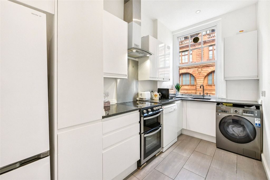 Property photo 3 of 9 Picture No. 01