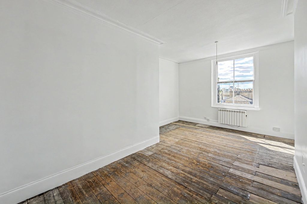 Property photo 3 of 16 Third Floor Flat, 13 Warrington Crescent, Maida Vale, London, W9 1Ed