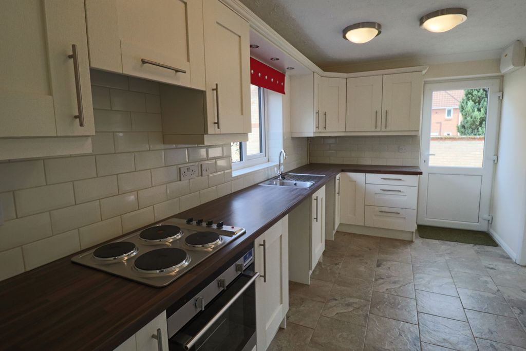 Property photo 2 of 15