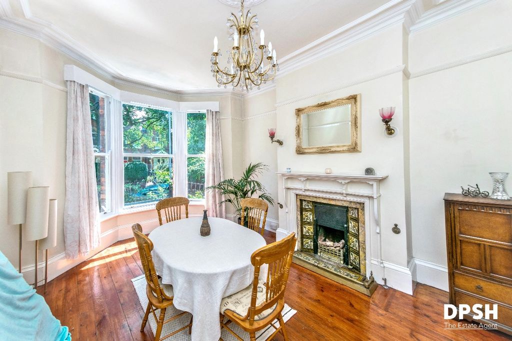Property photo 2 of 54
