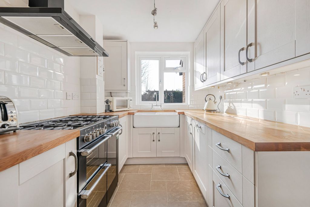 Property photo 3 of 22