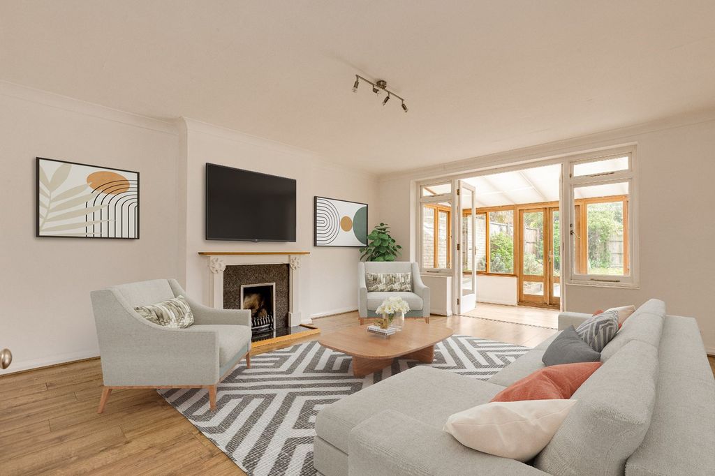 Property photo 3 of 8