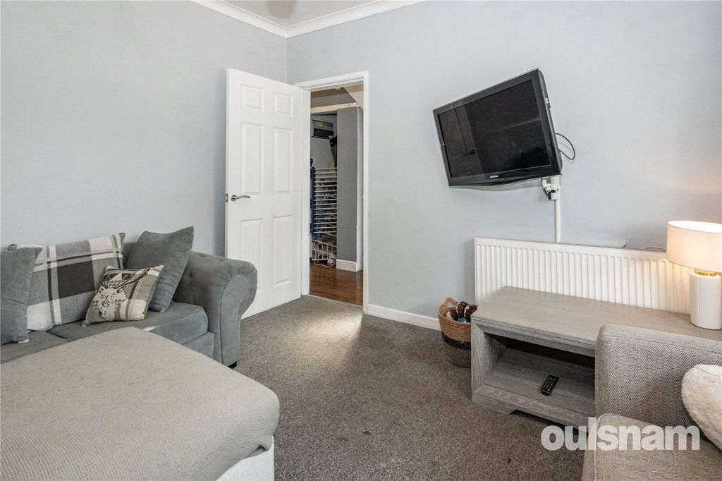 Property photo 3 of 15 Picture No. 05