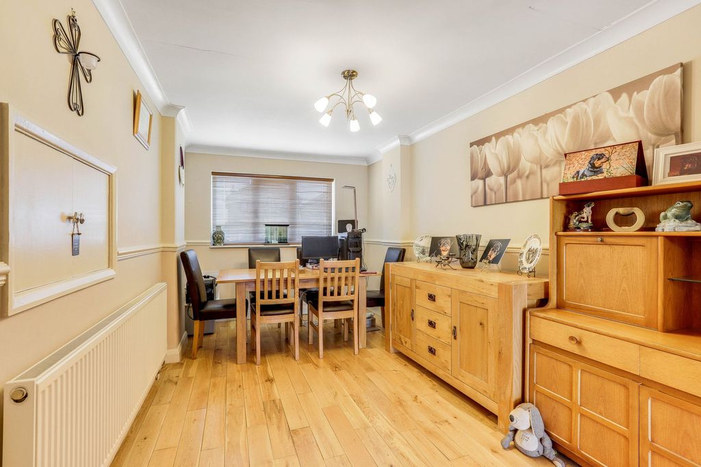Property photo 2 of 22