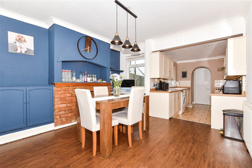 Property photo 3 of 8 Dining Area