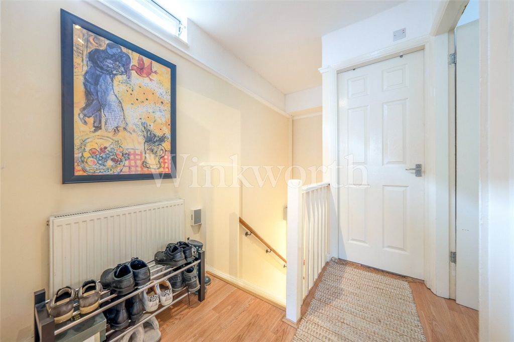 Property photo 3 of 9 Picture No. 12