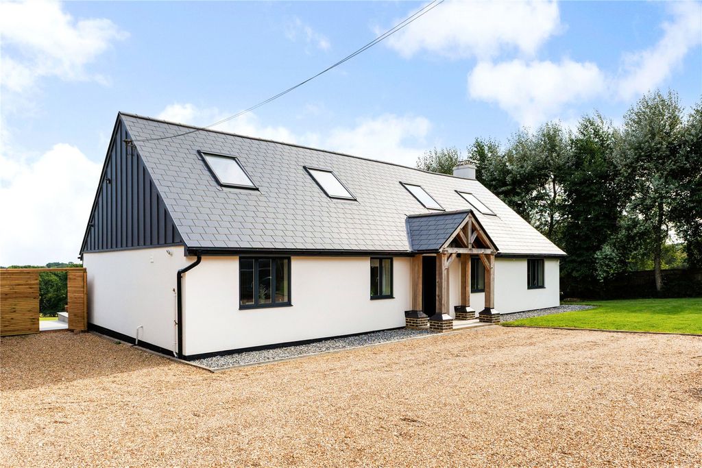 Property photo 1 of 17 Picture No. 02
