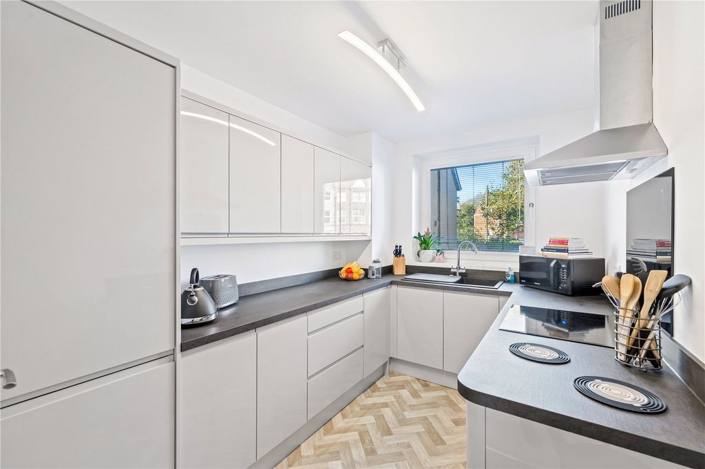 Property photo 3 of 16 Picture No. 04