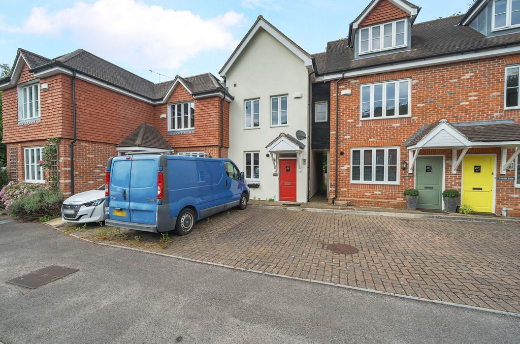 Property photo 1 of 15 1309207-1-6846F21...