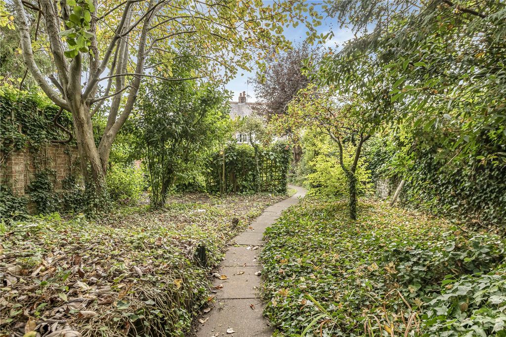 Property photo 3 of 40 Picture No. 39