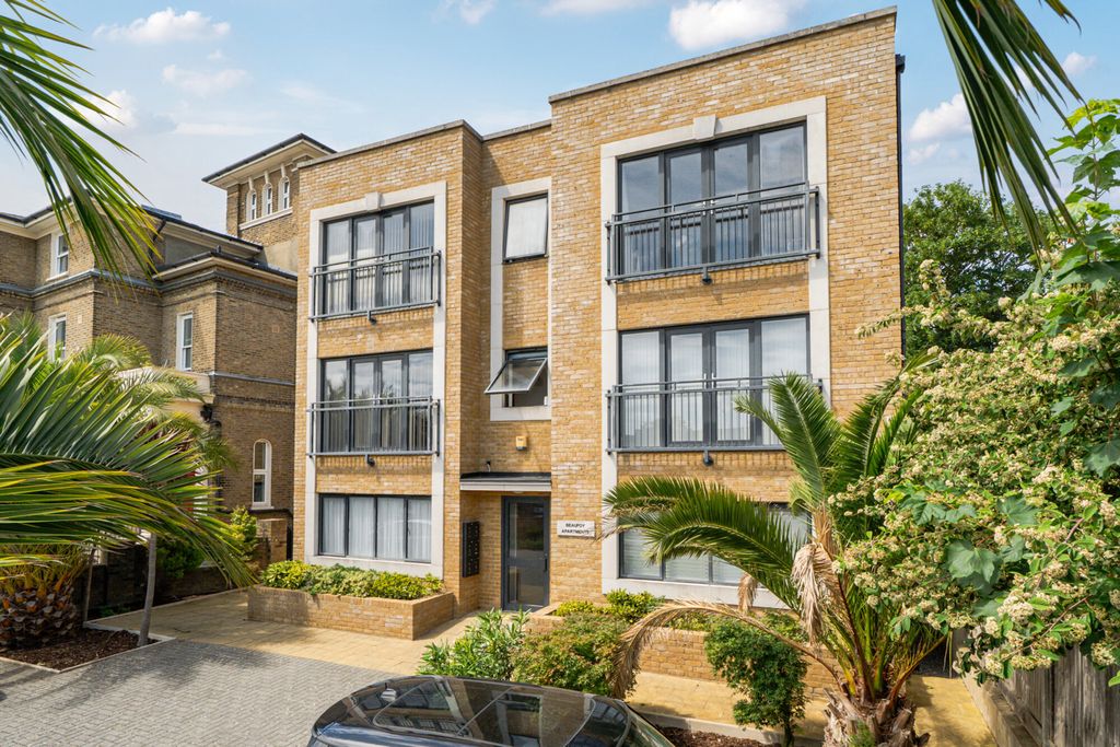Property photo 1 of 14 1480642-3-6A31504...