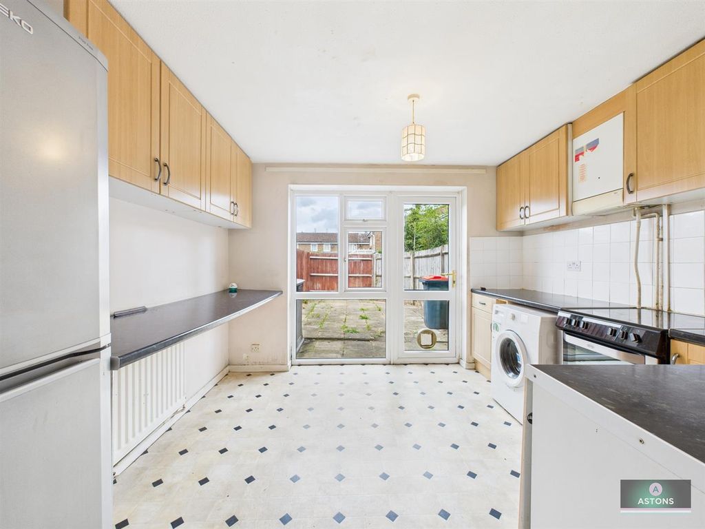 Property photo 3 of 14 Cam04622G0-Pr0031-Still004.Jpg