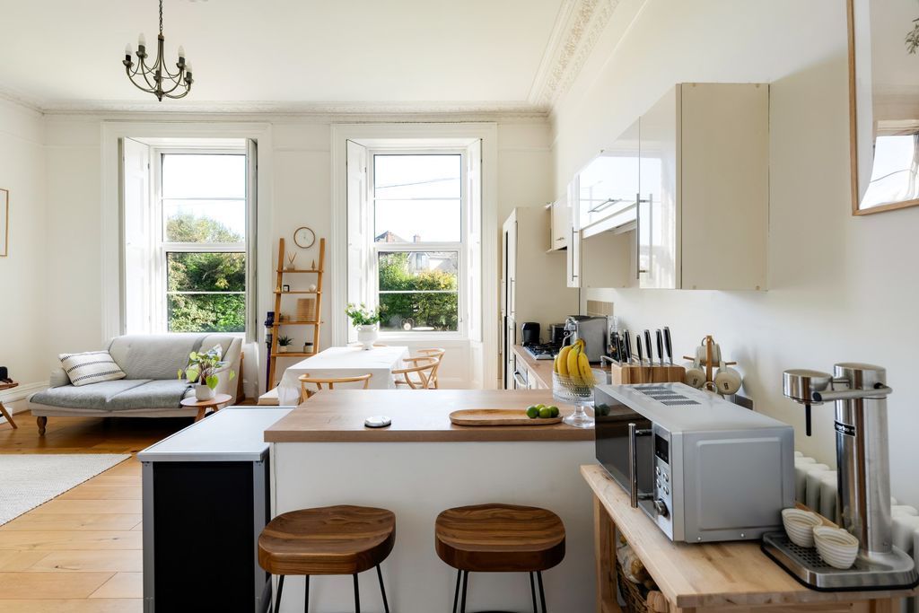 Property photo 1 of 9 Sitting Room/Kitchen
