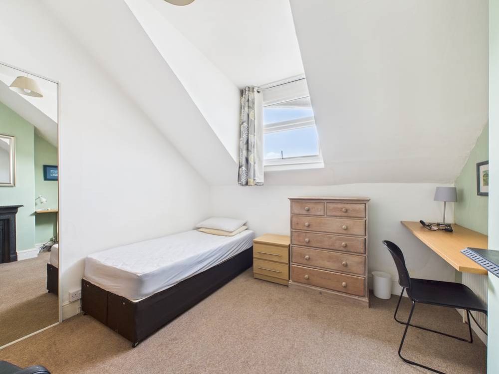 Property photo 1 of 6 Cam03062G0-Pr0185-Still001-Thumbnail-H750-70