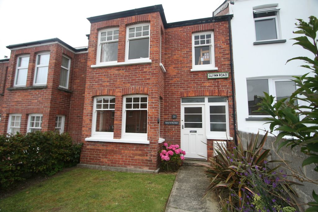 Property photo 1 of 16 Photo 8