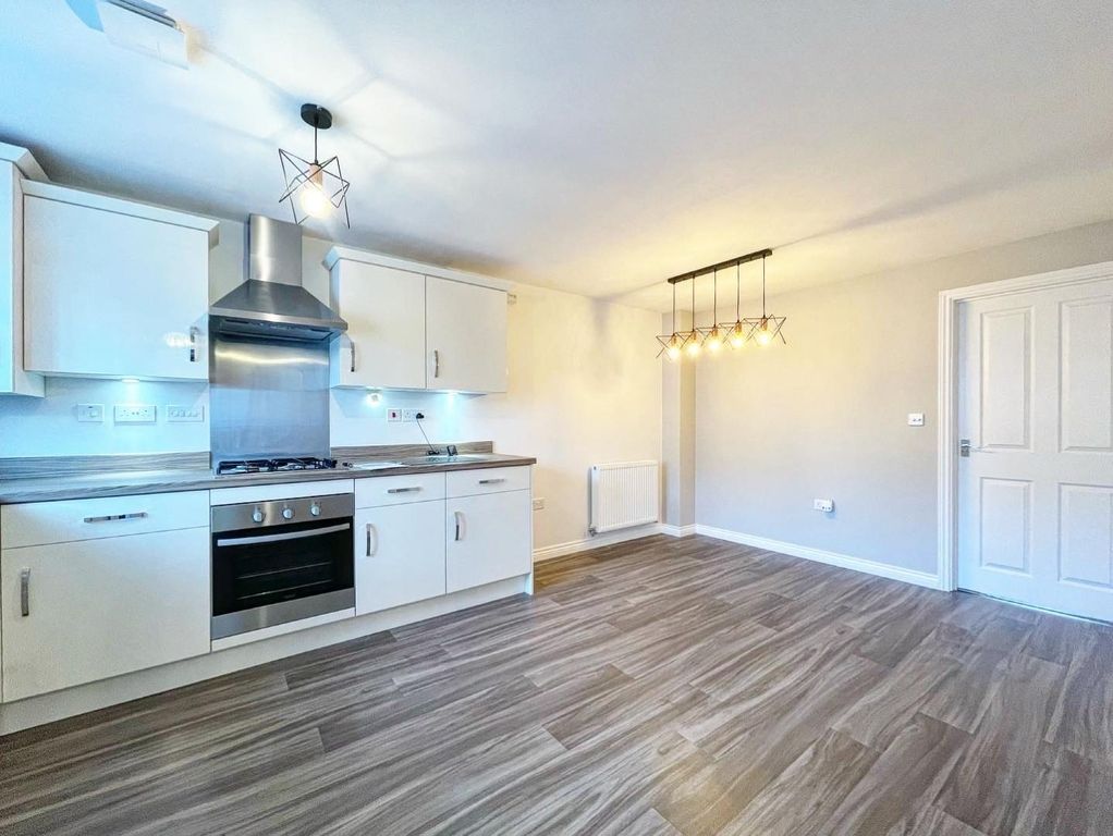 Property photo 3 of 13 Eb9E45Fb-9689-42A0-A526-CE4315607065.Jpg