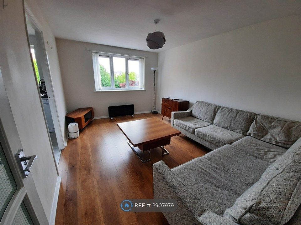 Property photo 2 of 14 Living Room