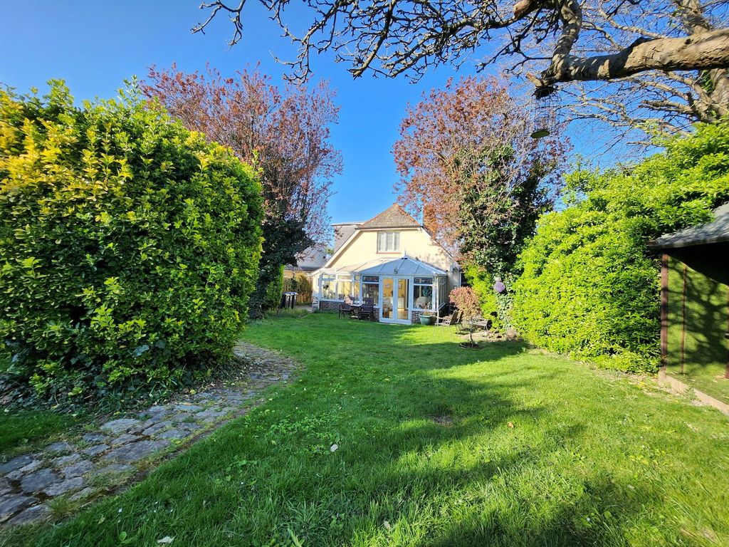 Property photo 1 of 21