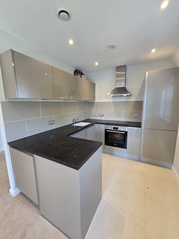 Property photo 3 of 7 Gallery