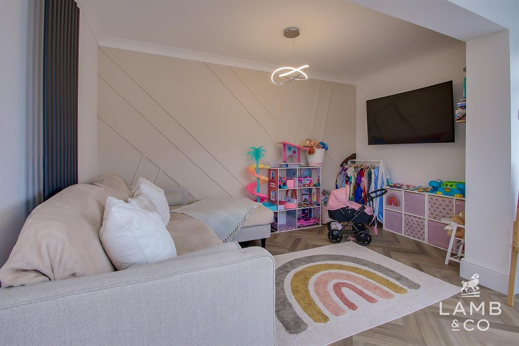 Additional image 9 of 3 bed detached house for saleCrome Road, Clacton-On-Sea CO16
