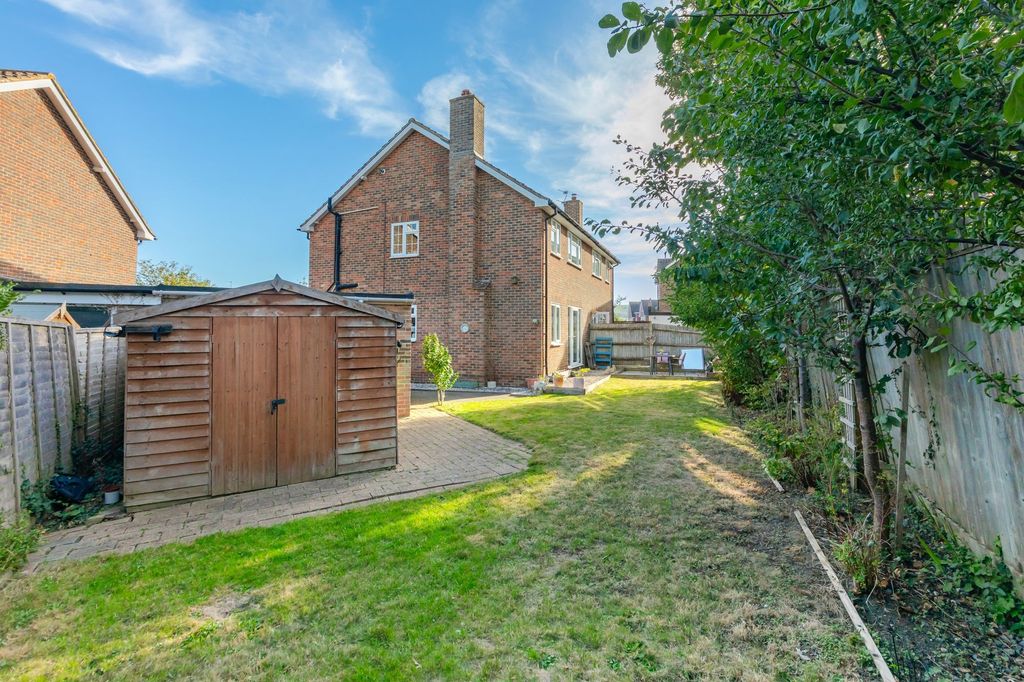 Property photo 3 of 25