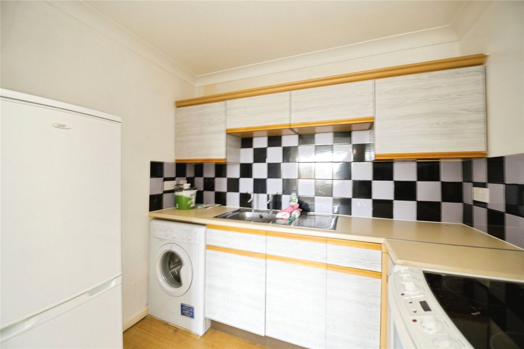 Property photo 3 of 13 Kitchen