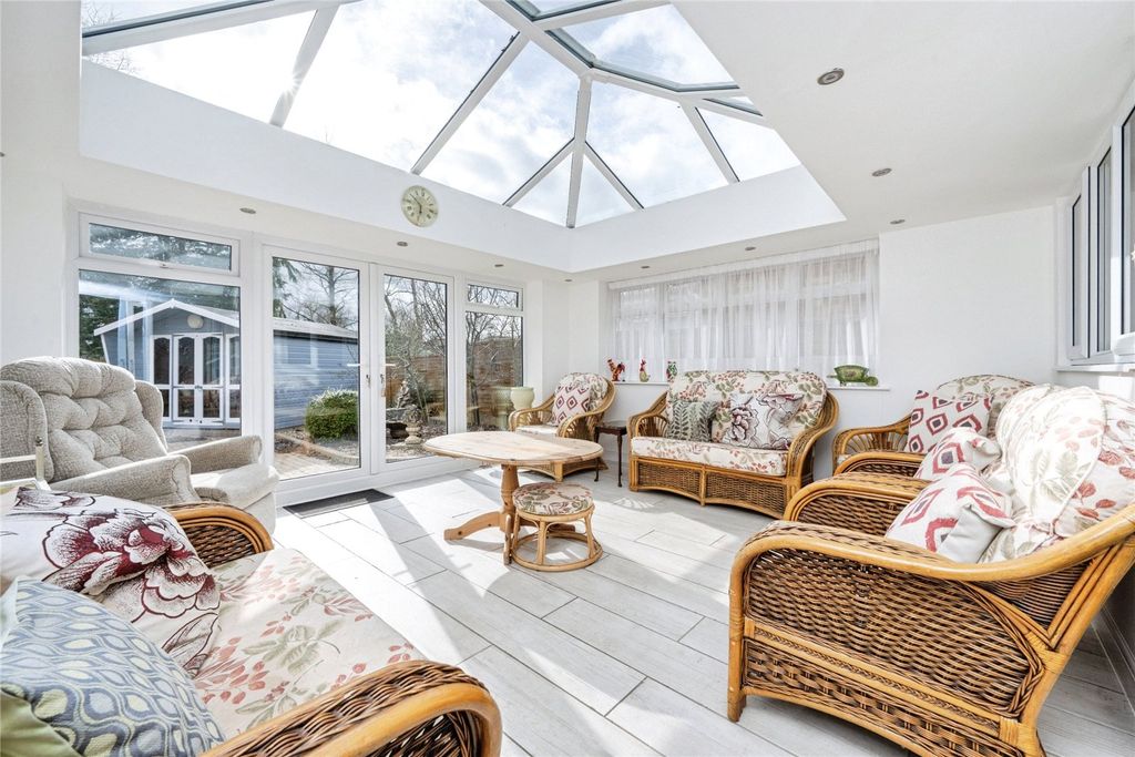 Additional image 10 of 3 bed bungalow for salePoplar Close, Leighton Buzzard, Bedfordshire LU7