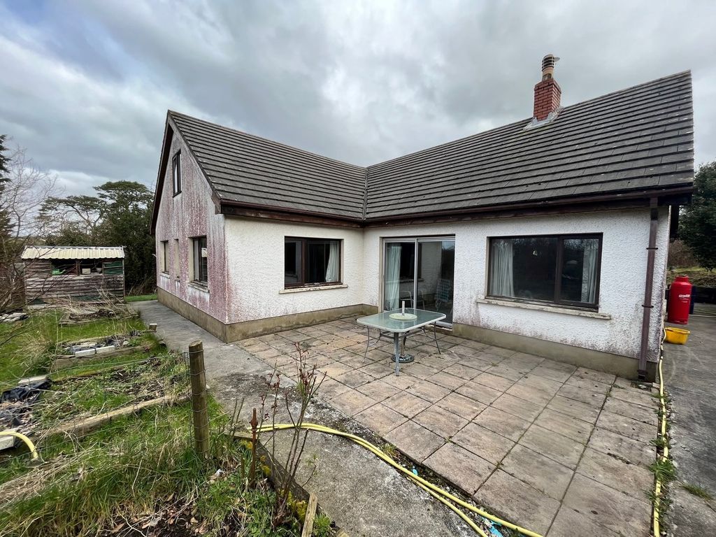 Property photo 1 of 33