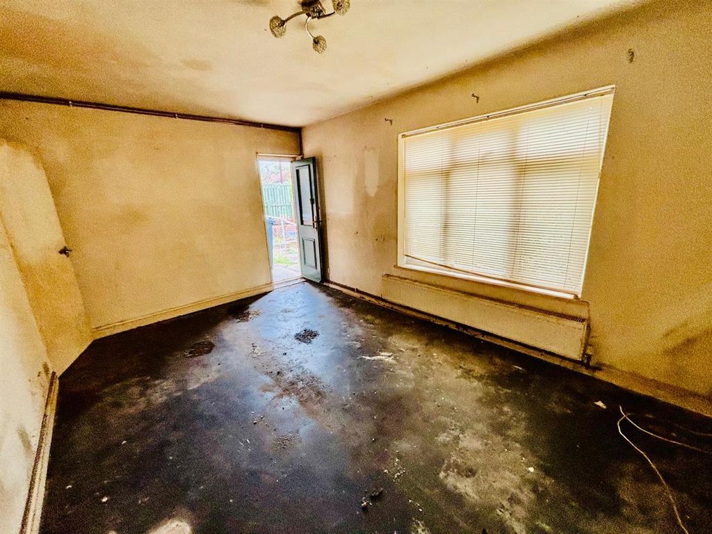 Property photo 2 of 7 Living Room: