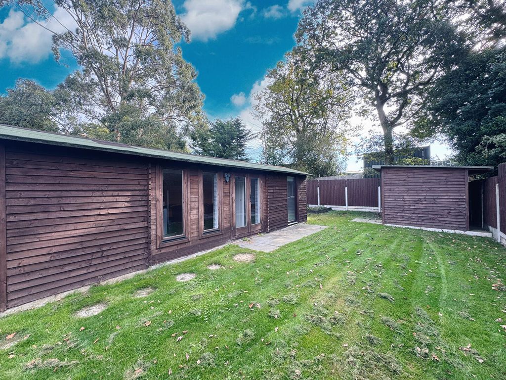 Property photo 3 of 40