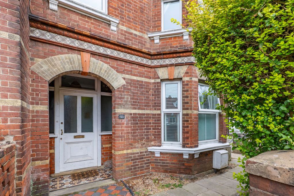 Property photo 1 of 20