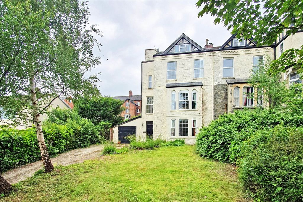 Property photo 1 of 27 Lorian